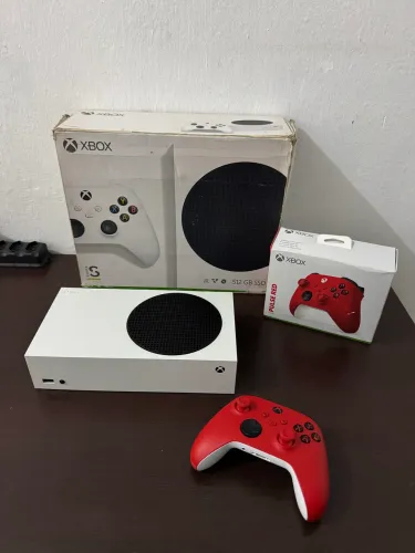 Xbox Séries S / Completo na Caixa