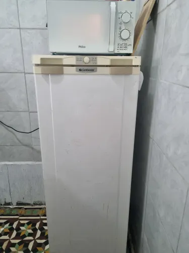 Geladeira e micro-ondas 127v Ler o anúncio