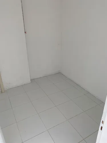 Alugo quarto para homem solteiro