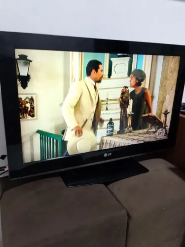 TV LG 32 polegadas não é Smart 