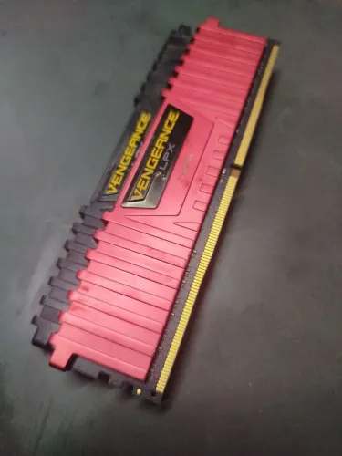 2 pentes memória ram ddr4 8gb(16gb total)