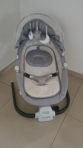 Cadeirinha de balanço elétrica infantil