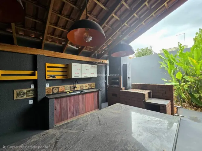 Casa à Venda no Condomínio Portal Beija-Flor.