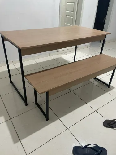 Mesa com banco