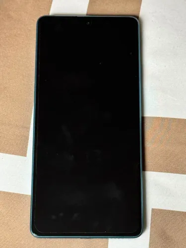 ? POCO F5 5G - 12GB RAM / 256GB - Global - Excelente Estado
