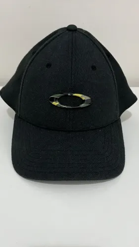 Boné Original Oakley Tincan Cap Preto Com Logo Camuflado Preto