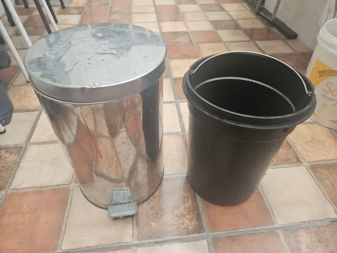 Lixeira inox 30L