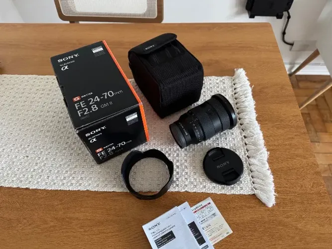 Lente Sony FE 24-70 f/2.8 GM II SEL2470GM2 Zoom G Master na caixa
