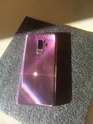 Samsung Galaxy S9 plus 128 GB 6 de memória RAM.
