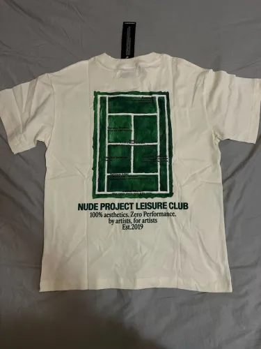 Camiseta NUDE PROJECT