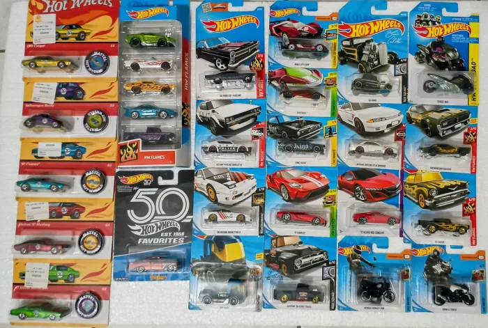 Lote Hotwheels - 187 Unidades