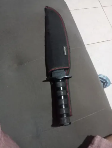 Faca Rambo a venda pra sair ligeiro