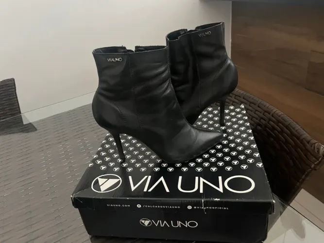 Bota via uno usada duas vezes n-35