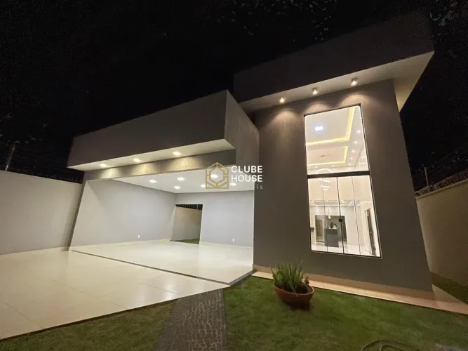 Casa linda com 300m² de Lote no Cerejeiras - Anápolis / GO