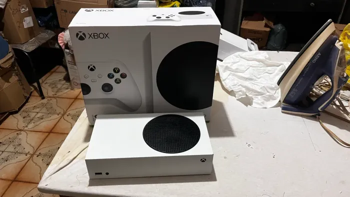 XBOX SERIES S IMPECÁVEL