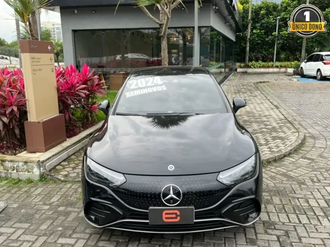 Mercedes-Benz EQE 300 AMG Line (elétrico) 2024