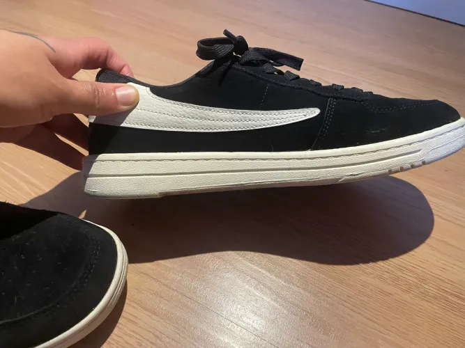 Tenis Fila court 90 - Original - preto e branco