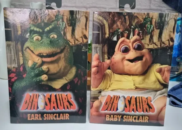 Dino Sinclair e Baby NECA Novos