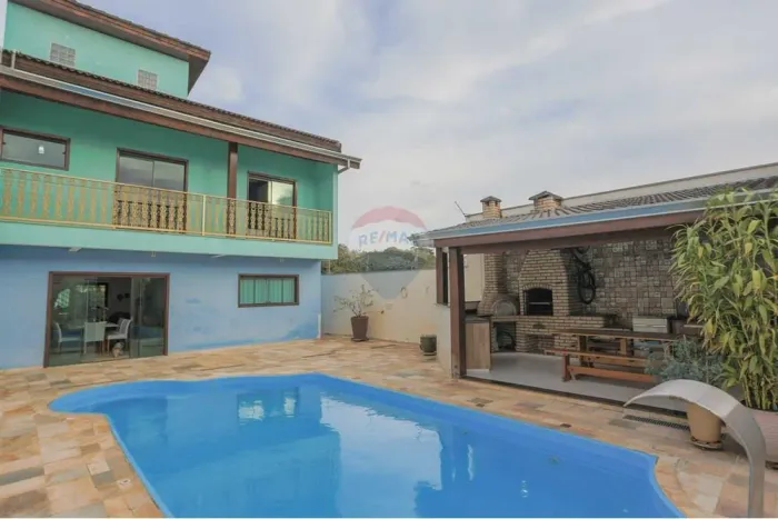 Casa com 3 suítes, piscina aquecida, linda área gourmet, no Jardim Residêncial Martinez -