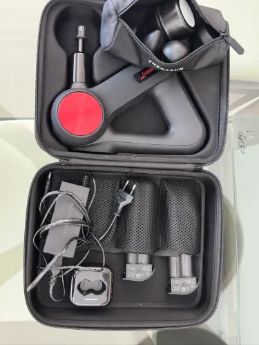 Theragun Pro G4 - Product RED