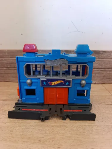 Pista Hotwheels Delegacia de polícia