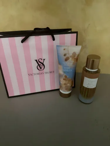 Kit Victoria?s Secret