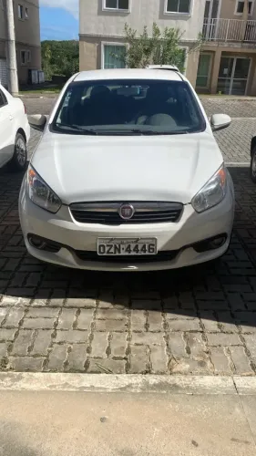 Fiat Grand Siena Essence Dual. 1.6 Flex 16V 2015