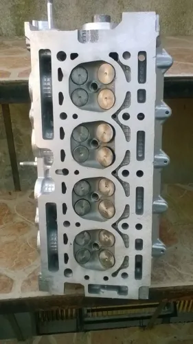 Cabeçote Peugeot 206 1.0 16v na troca