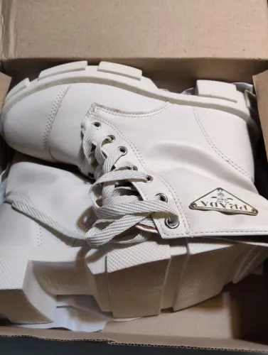 Bota Feminina Bege Nova