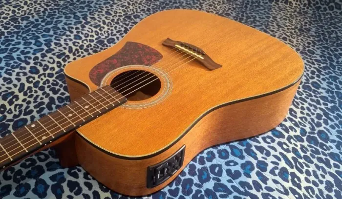 Violão Shelby semi-novo