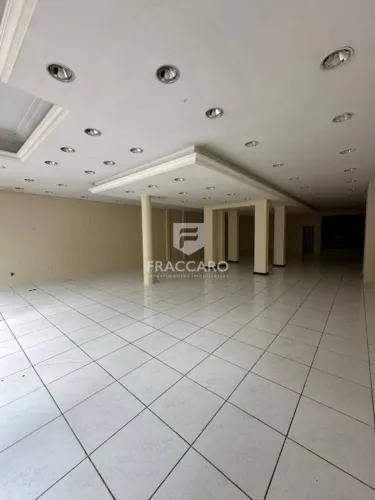 SALA COMERCIAL PARA LOCAÇÃO NO CENTRO DE PONTA GROSSA EM FRENTE AOS CORREIOS