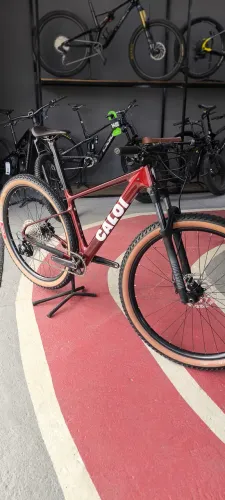 Caloi Elite Carbon 2026 18x s/juros
