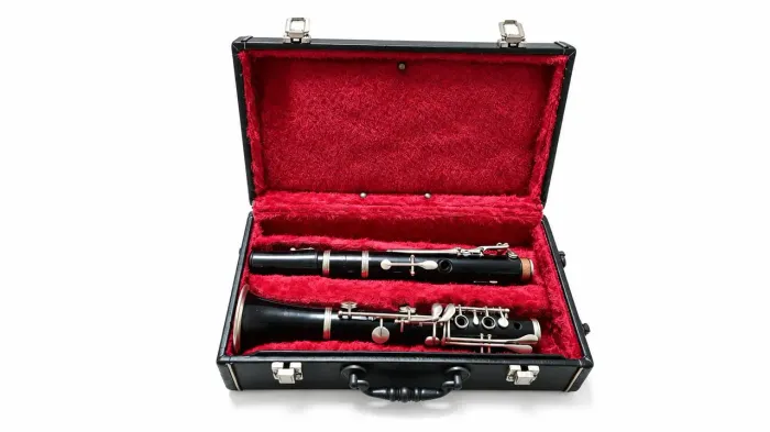 Clarinete Weril Afinação Dó 13 Chaves ha marcas de uso sapatilhas boas estojo antigo