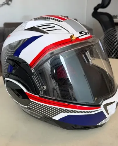 Capacete LS2 Valiant 2 FF900 - Tamanho 58 mas acompanha o forro 60