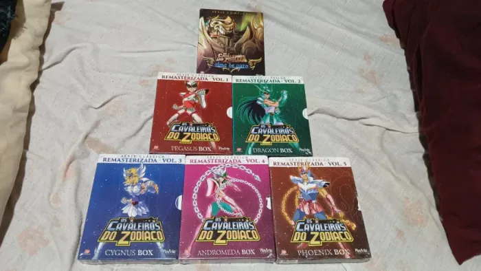 Coleção em Blu-ray Play Arte do Anime Os Cavaleiros do Zodíaco - 5 Boxes + Brinde Lacrado