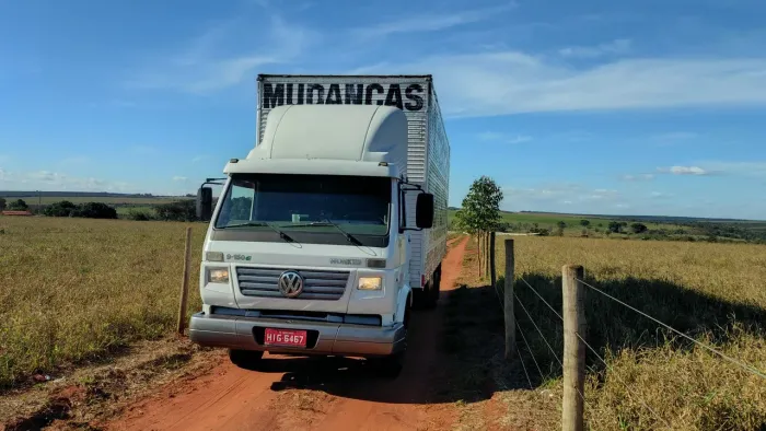 Mudanças fretes e viagens .