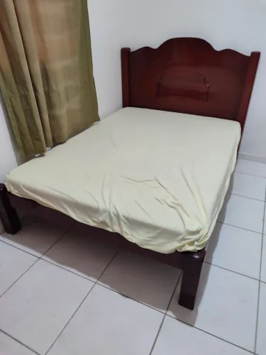 Cama Casal de Madeira