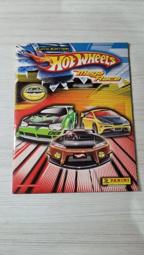 Álbum de figurinhas Hot wheels mega race , incompleto