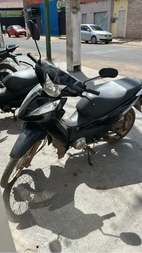 Vende-se moto BIZ