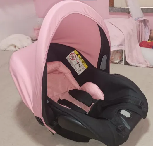 BB Conforto Cosco com Capota Rosa - Seminovo - R$ 200