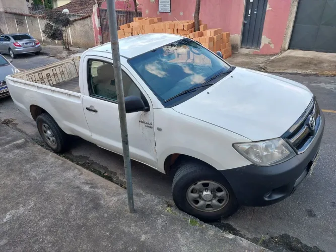 Toyota Hilux CS D4-d 4X2 2.5 16V 102cv TB Dies. 2007