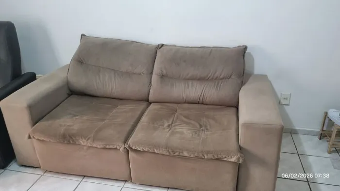 Sofá retrátil 1,40m -Em bom estado