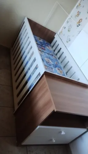 Berço semi novo