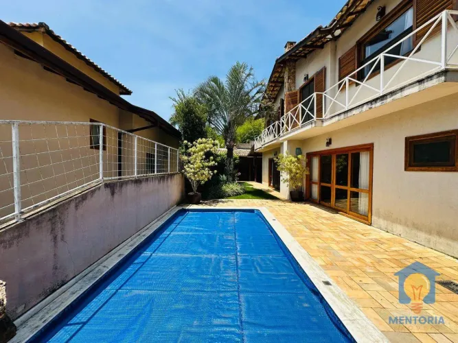 Casa a venda no condomínio Granja Viana Fazendinha