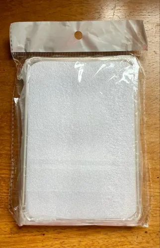Capa posterior transparente para Kindle 2024