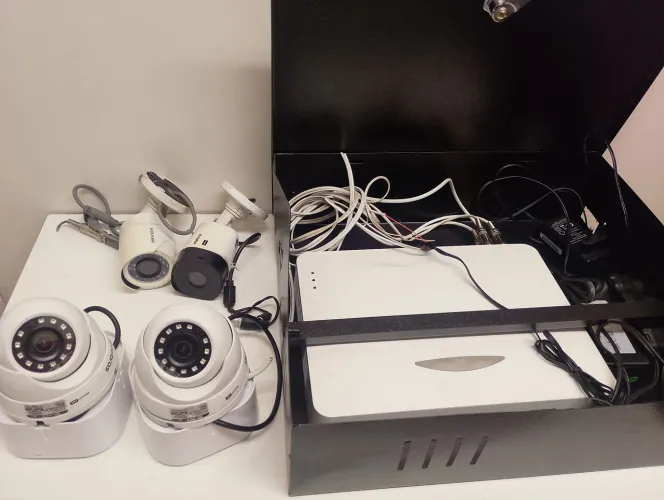 Vendo câmeras de segurança