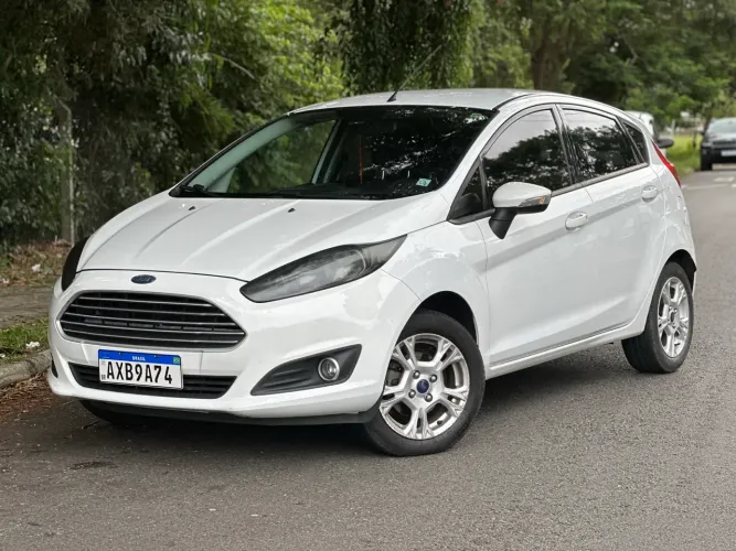Ford Fiesta 1.6 16V Flex Aut. 5P 2014