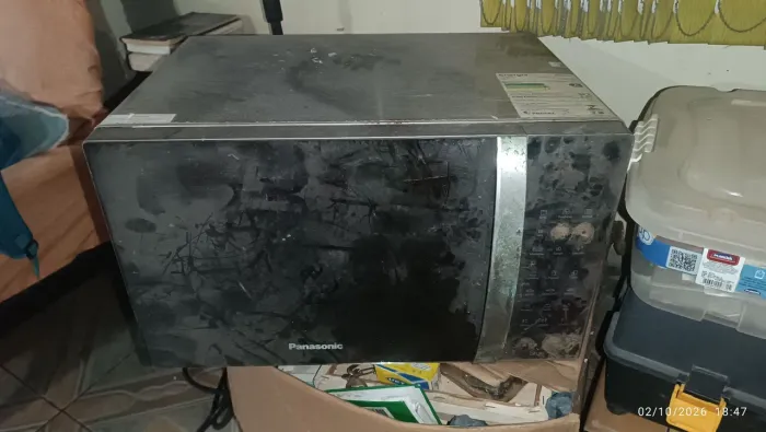 Microondas para aproveitar as peças