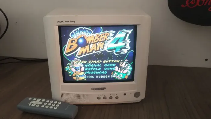 Tv de Tubo Semp 10 polegadas modelo 1030 com rádio Fm