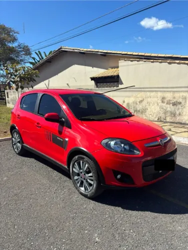 Fiat Palio Sporting 1.6 Flex 16V 5P 2014